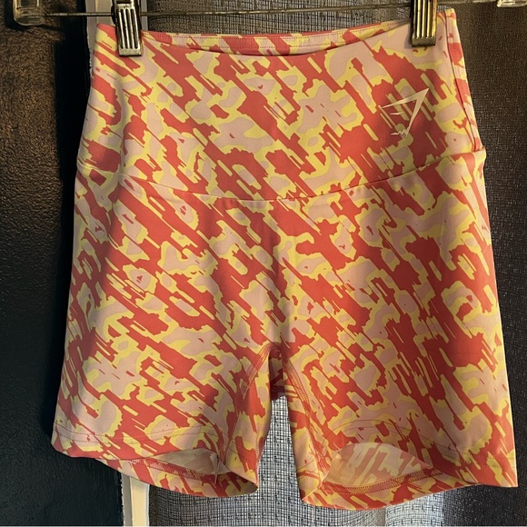 Gymshark Training Shorts - Picture 2 of 4